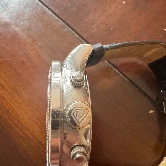 Men’s oversized watch - Picture 6 of 6